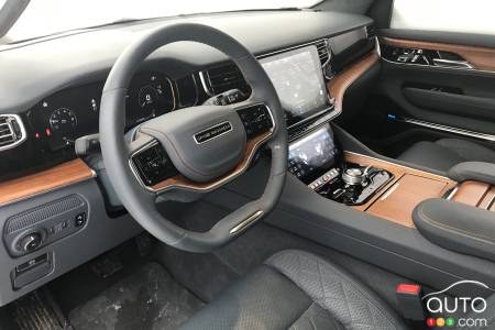 Jeep Grand Wagoneer 2022, intérieur